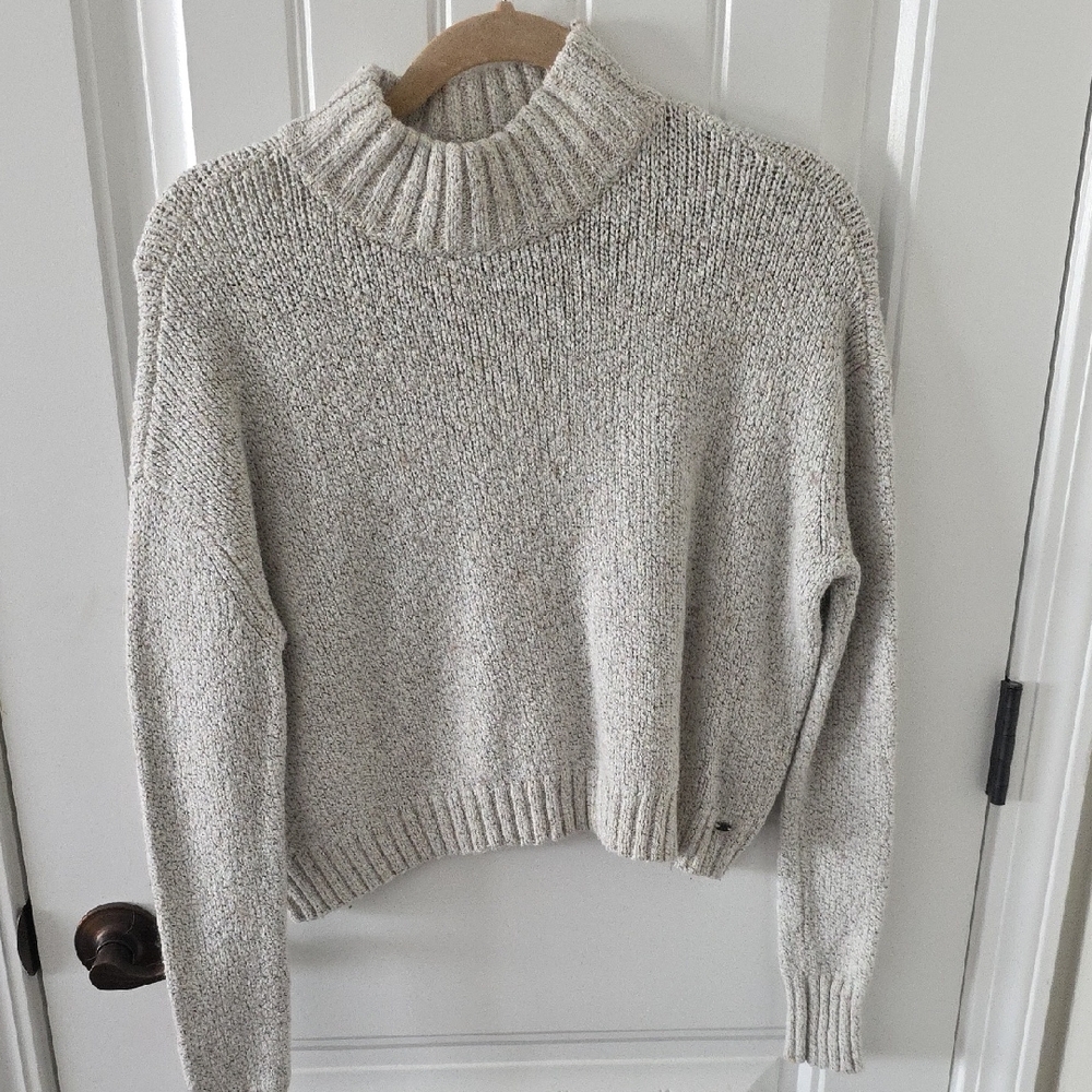 American Eagle Outfitters Cream Turtleneck Sweater